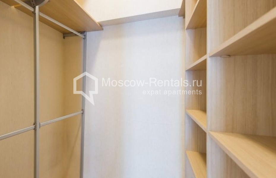 Photo #11 4-room (3 BR) apartment for <a href="http://moscow-rentals.ru/en/articles/long-term-rent" target="_blank">a long-term</a> rent
 in Russia, Moscow, Leontievskyi lane, 11
