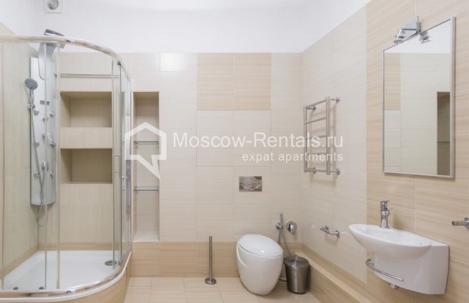 Photo #12 4-room (3 BR) apartment for <a href="http://moscow-rentals.ru/en/articles/long-term-rent" target="_blank">a long-term</a> rent
 in Russia, Moscow, Leontievskyi lane, 11