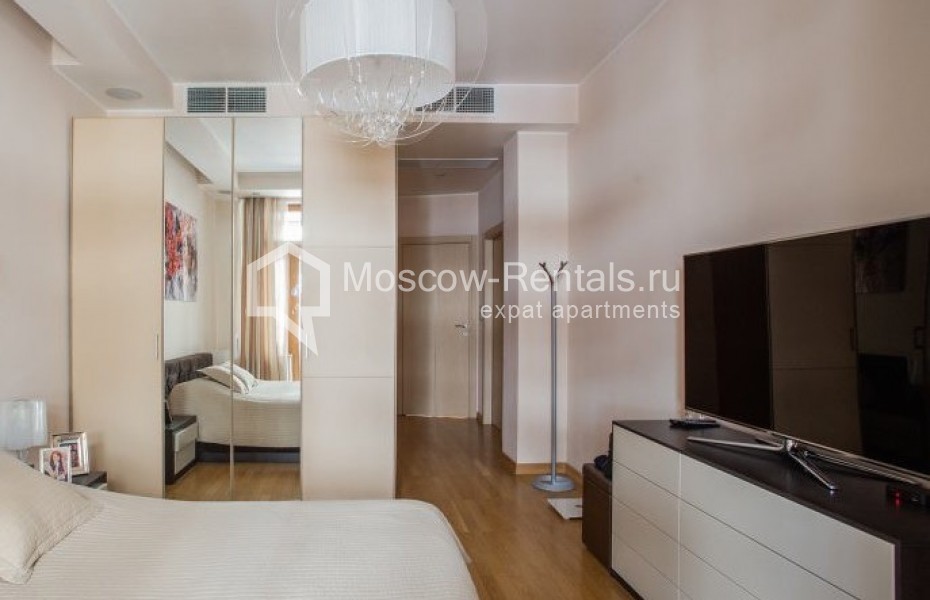 Photo #8 3-room (2 BR) apartment for <a href="http://moscow-rentals.ru/en/articles/long-term-rent" target="_blank">a long-term</a> rent
 in Russia, Moscow, B. Yakimanka str, 22К3