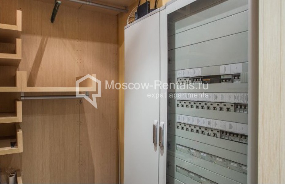 Photo #10 3-room (2 BR) apartment for <a href="http://moscow-rentals.ru/en/articles/long-term-rent" target="_blank">a long-term</a> rent
 in Russia, Moscow, B. Yakimanka str, 22К3