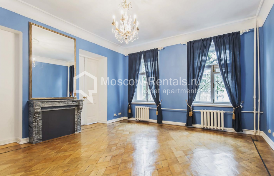 Photo #2 4-room (3 BR) apartment for <a href="http://moscow-rentals.ru/en/articles/long-term-rent" target="_blank">a long-term</a> rent
 in Russia, Moscow, Brusov lane, 6
