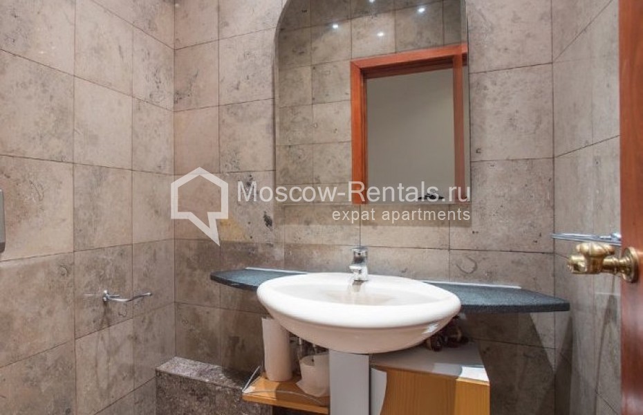 Photo #15 4-room (3 BR) apartment for <a href="http://moscow-rentals.ru/en/articles/long-term-rent" target="_blank">a long-term</a> rent
 in Russia, Moscow, Plotnikov lane, 13