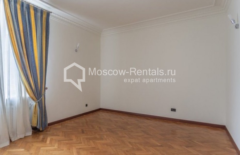 Photo #8 4-room (3 BR) apartment for <a href="http://moscow-rentals.ru/en/articles/long-term-rent" target="_blank">a long-term</a> rent
 in Russia, Moscow, Plotnikov lane, 13