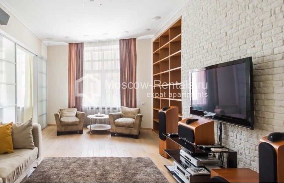 Photo #3 2-room (1 BR) apartment for <a href="http://moscow-rentals.ru/en/articles/long-term-rent" target="_blank">a long-term</a> rent
 in Russia, Moscow, M. Novopeskovskyi lane, 8