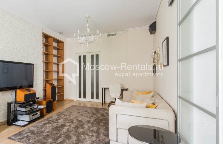 Photo #2 2-room (1 BR) apartment for <a href="http://moscow-rentals.ru/en/articles/long-term-rent" target="_blank">a long-term</a> rent
 in Russia, Moscow, M. Novopeskovskyi lane, 8