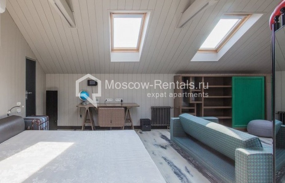 Photo #10 4-room (3 BR) apartment for <a href="http://moscow-rentals.ru/en/articles/long-term-rent" target="_blank">a long-term</a> rent
 in Russia, Moscow, B. Patriarshyi lane, 4