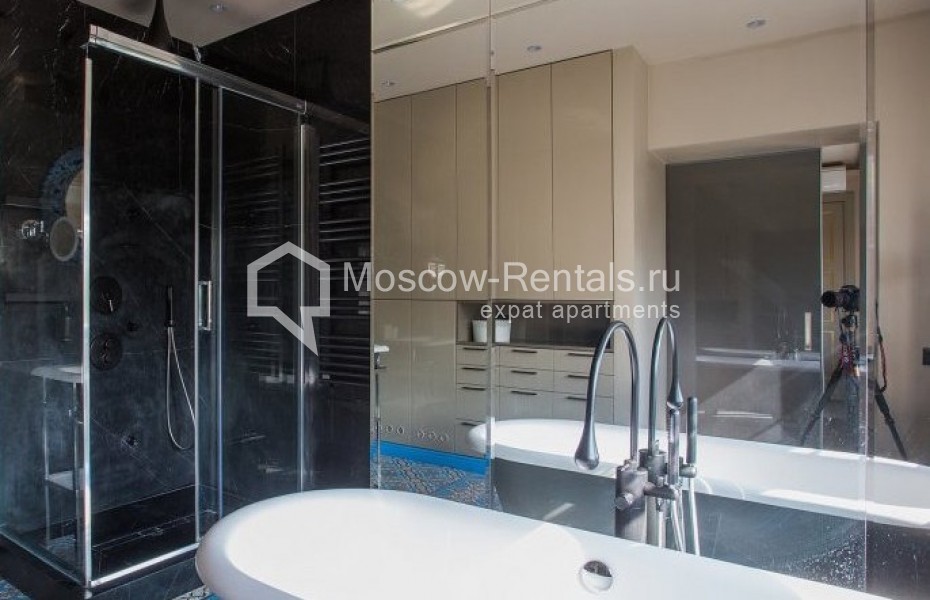 Photo #13 4-room (3 BR) apartment for <a href="http://moscow-rentals.ru/en/articles/long-term-rent" target="_blank">a long-term</a> rent
 in Russia, Moscow, B. Patriarshyi lane, 4