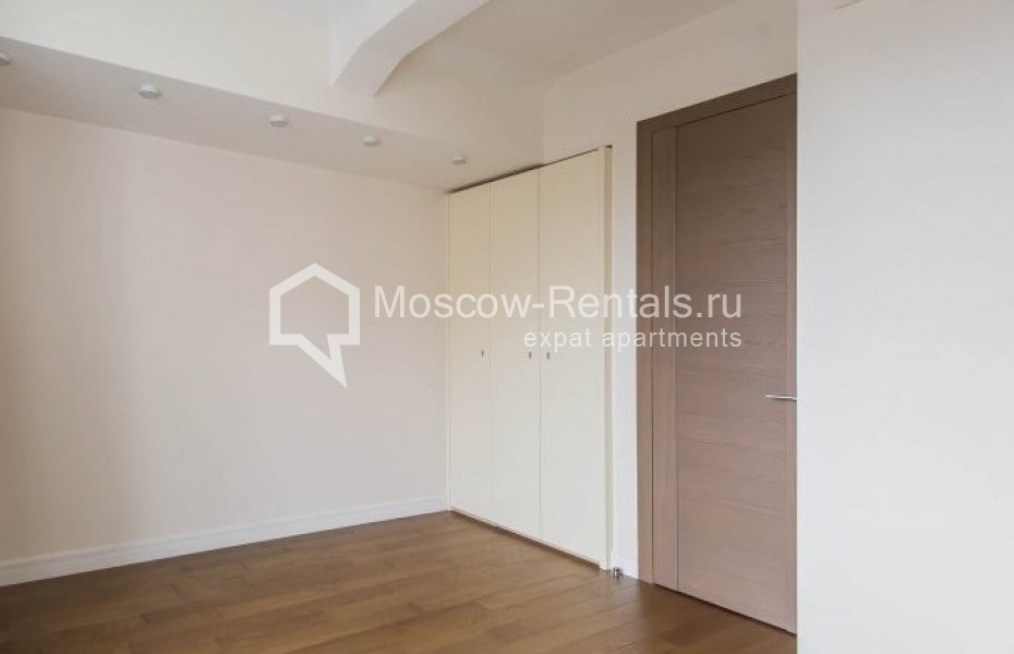 Photo #9 5-room (4 BR) apartment for <a href="http://moscow-rentals.ru/en/articles/long-term-rent" target="_blank">a long-term</a> rent
 in Russia, Moscow, B. Patriarshi lane, 8