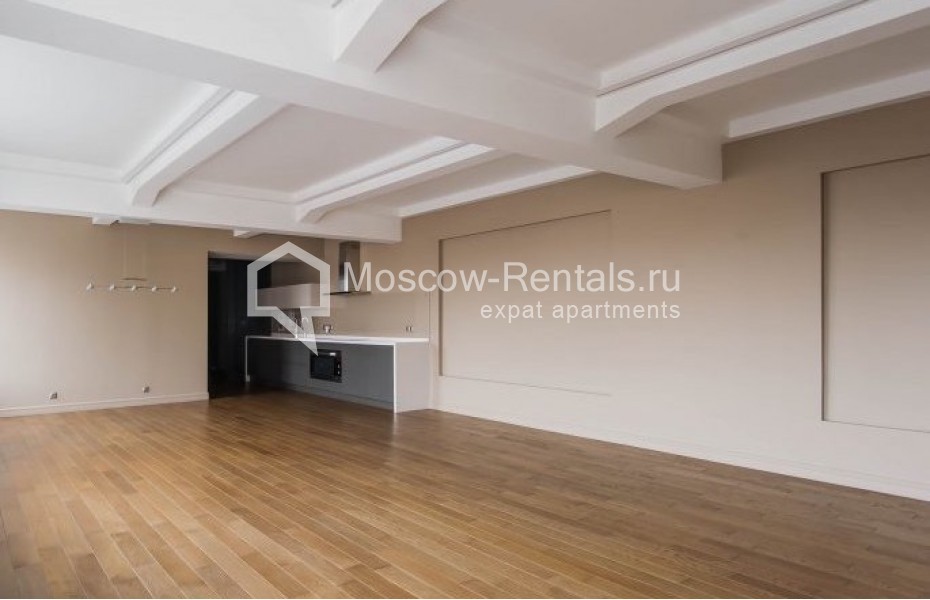 Photo #3 5-room (4 BR) apartment for <a href="http://moscow-rentals.ru/en/articles/long-term-rent" target="_blank">a long-term</a> rent
 in Russia, Moscow, B. Patriarshi lane, 8