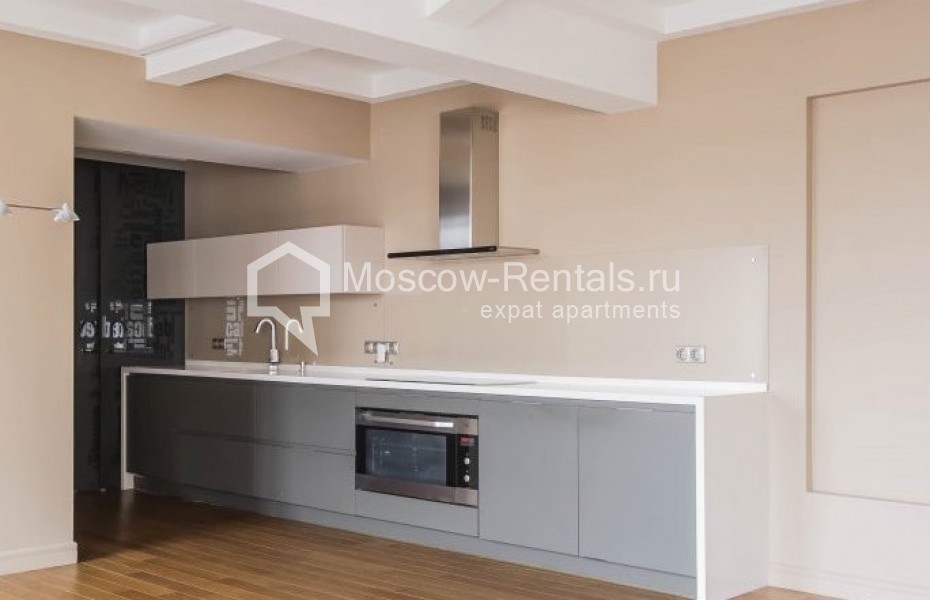 Photo #5 5-room (4 BR) apartment for <a href="http://moscow-rentals.ru/en/articles/long-term-rent" target="_blank">a long-term</a> rent
 in Russia, Moscow, B. Patriarshi lane, 8