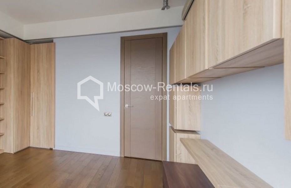 Photo #13 5-room (4 BR) apartment for <a href="http://moscow-rentals.ru/en/articles/long-term-rent" target="_blank">a long-term</a> rent
 in Russia, Moscow, B. Patriarshi lane, 8