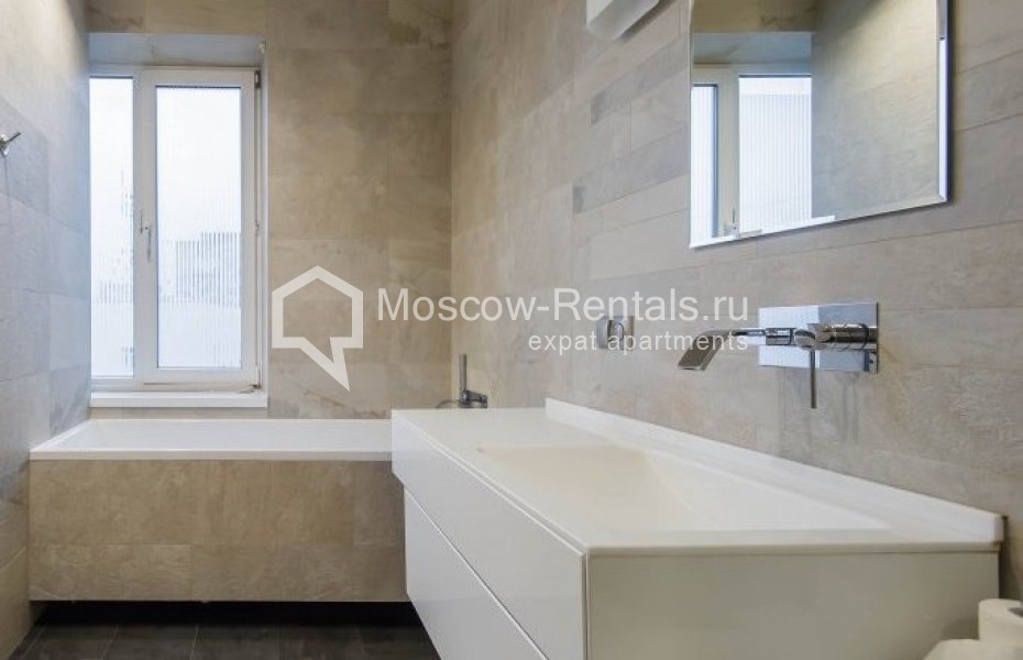 Photo #15 5-room (4 BR) apartment for <a href="http://moscow-rentals.ru/en/articles/long-term-rent" target="_blank">a long-term</a> rent
 in Russia, Moscow, B. Patriarshi lane, 8