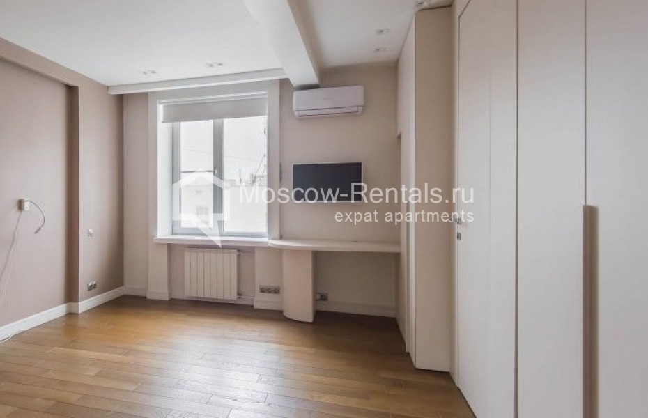 Photo #6 5-room (4 BR) apartment for <a href="http://moscow-rentals.ru/en/articles/long-term-rent" target="_blank">a long-term</a> rent
 in Russia, Moscow, B. Patriarshi lane, 8