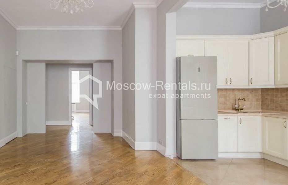 Photo #3 5-room (4 BR) apartment for <a href="http://moscow-rentals.ru/en/articles/long-term-rent" target="_blank">a long-term</a> rent
 in Russia, Moscow, M. Bronnaya str, 31/13С3