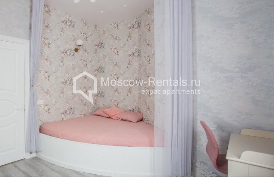 Photo #12 4-room (3 BR) apartment for <a href="http://moscow-rentals.ru/en/articles/long-term-rent" target="_blank">a long-term</a> rent
 in Russia, Moscow, Myasnitskaya str, 17С2