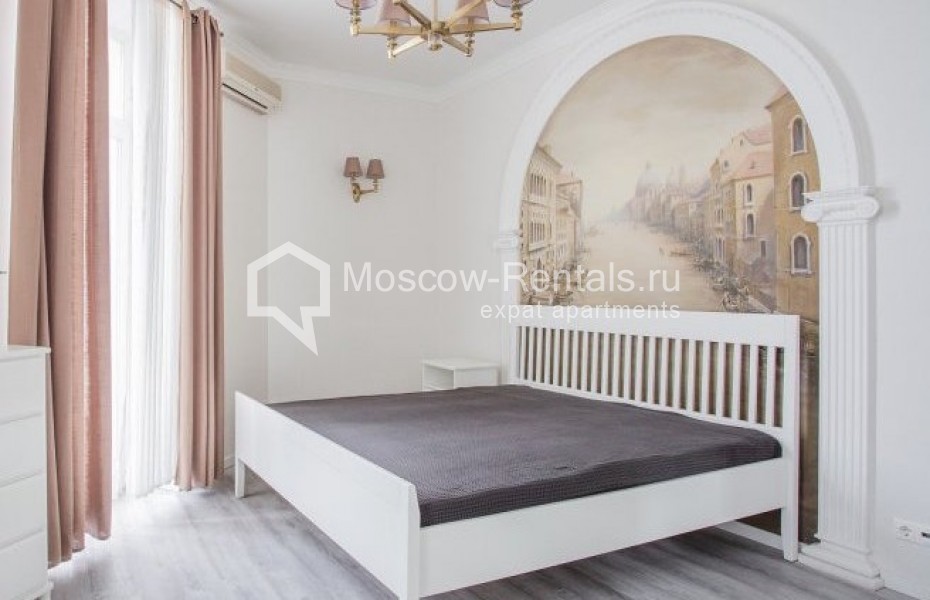 Photo #10 4-room (3 BR) apartment for <a href="http://moscow-rentals.ru/en/articles/long-term-rent" target="_blank">a long-term</a> rent
 in Russia, Moscow, Myasnitskaya str, 17С2