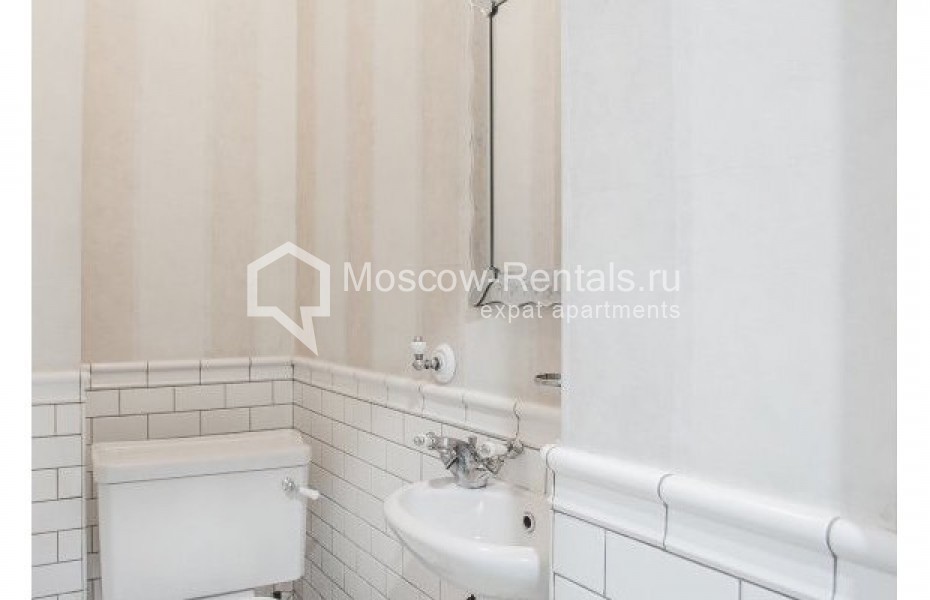 Photo #15 4-room (3 BR) apartment for <a href="http://moscow-rentals.ru/en/articles/long-term-rent" target="_blank">a long-term</a> rent
 in Russia, Moscow, Myasnitskaya str, 17С2