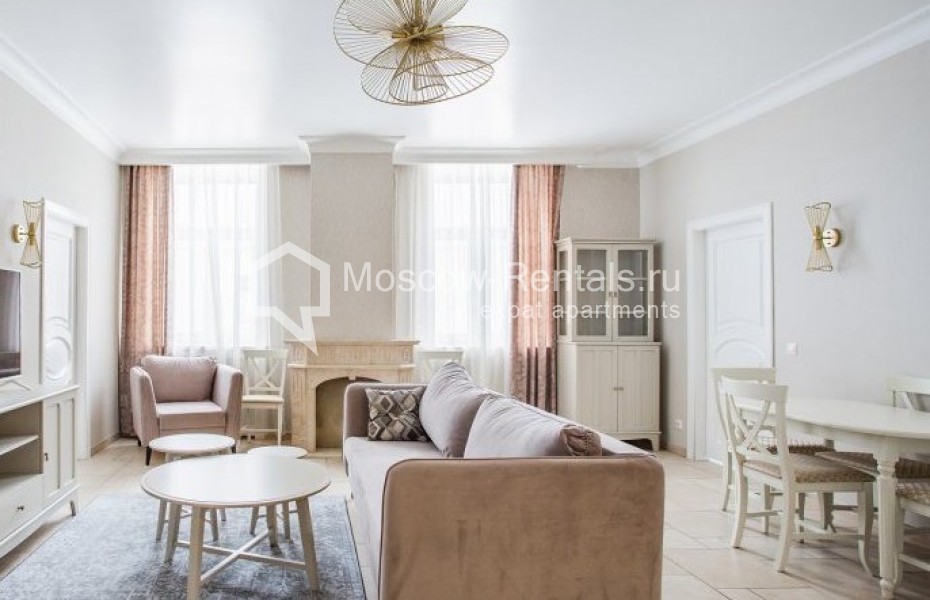 Photo #1 4-room (3 BR) apartment for <a href="http://moscow-rentals.ru/en/articles/long-term-rent" target="_blank">a long-term</a> rent
 in Russia, Moscow, Myasnitskaya str, 17С2