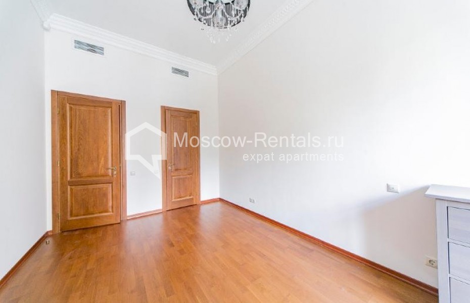 Photo #15 4-room (3 BR) apartment for <a href="http://moscow-rentals.ru/en/articles/long-term-rent" target="_blank">a long-term</a> rent
 in Russia, Moscow, Gogolevskyi blv, 29