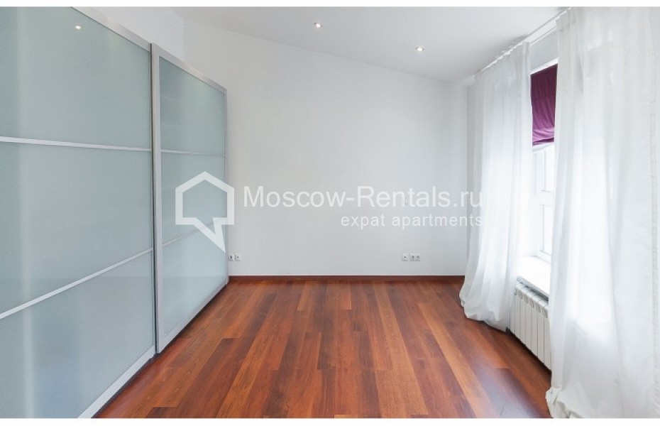 Photo #2 3-room (2 BR) apartment for <a href="http://moscow-rentals.ru/en/articles/long-term-rent" target="_blank">a long-term</a> rent
 in Russia, Moscow, Starokonushennyi lane, 5/14