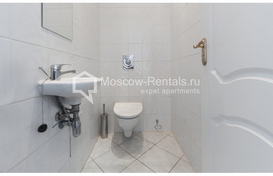 Photo #16 3-room (2 BR) apartment for <a href="http://moscow-rentals.ru/en/articles/long-term-rent" target="_blank">a long-term</a> rent
 in Russia, Moscow, Starokonushennyi lane, 5/14