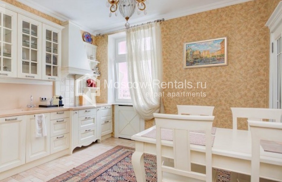 Photo #4 3-room (2 BR) apartment for <a href="http://moscow-rentals.ru/en/articles/long-term-rent" target="_blank">a long-term</a> rent
 in Russia, Moscow, Pogorelskyi lane, 6