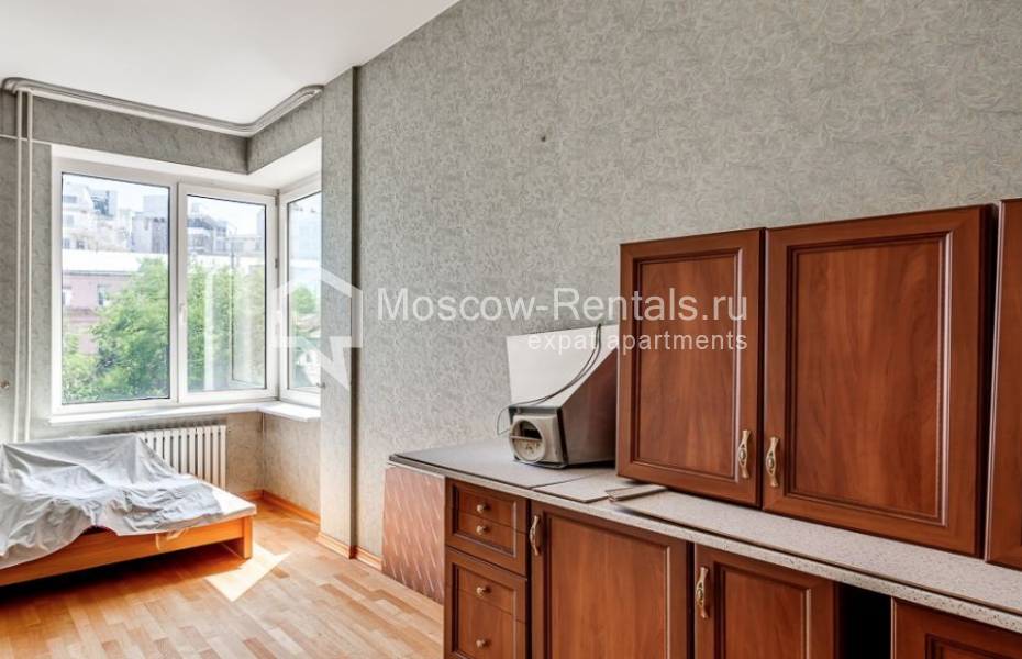 Photo #11 6-room (5 BR) apartment for <a href="http://moscow-rentals.ru/en/articles/long-term-rent" target="_blank">a long-term</a> rent
 in Russia, Moscow, B. Yakimanka str, 17/2С2