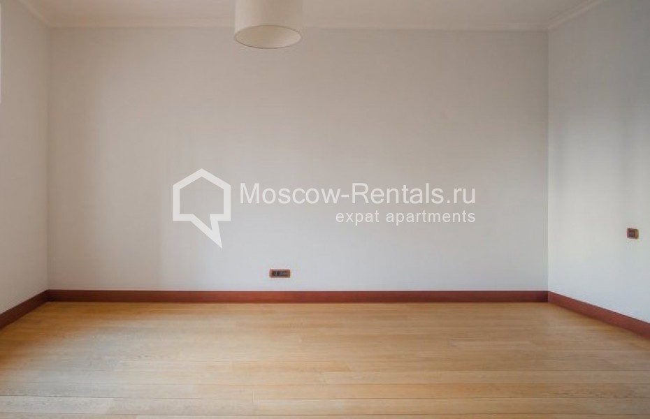 Photo #13 5-room (4 BR) apartment for <a href="http://moscow-rentals.ru/en/articles/long-term-rent" target="_blank">a long-term</a> rent
 in Russia, Moscow, Plotnikov lane, 21С1