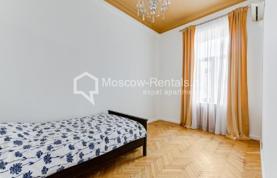 Photo #11 5-room (4 BR) apartment for <a href="http://moscow-rentals.ru/en/articles/long-term-rent" target="_blank">a long-term</a> rent
 in Russia, Moscow, Spiridonovka str, 38