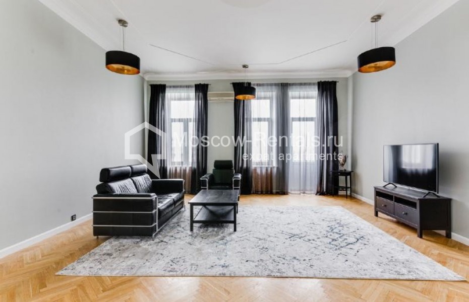 Photo #1 5-room (4 BR) apartment for <a href="http://moscow-rentals.ru/en/articles/long-term-rent" target="_blank">a long-term</a> rent
 in Russia, Moscow, Spiridonovka str, 38