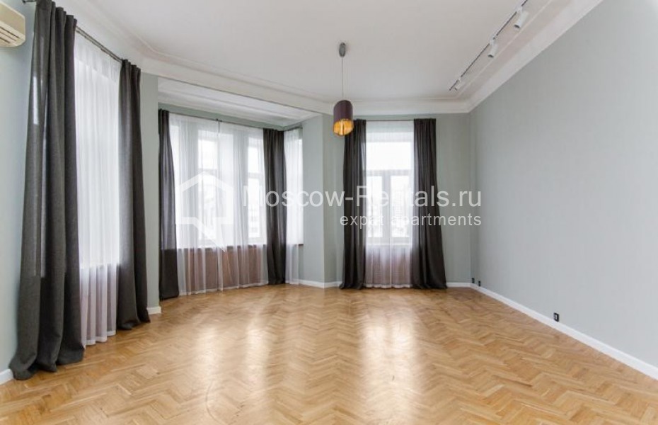 Photo #5 5-room (4 BR) apartment for <a href="http://moscow-rentals.ru/en/articles/long-term-rent" target="_blank">a long-term</a> rent
 in Russia, Moscow, Spiridonovka str, 38