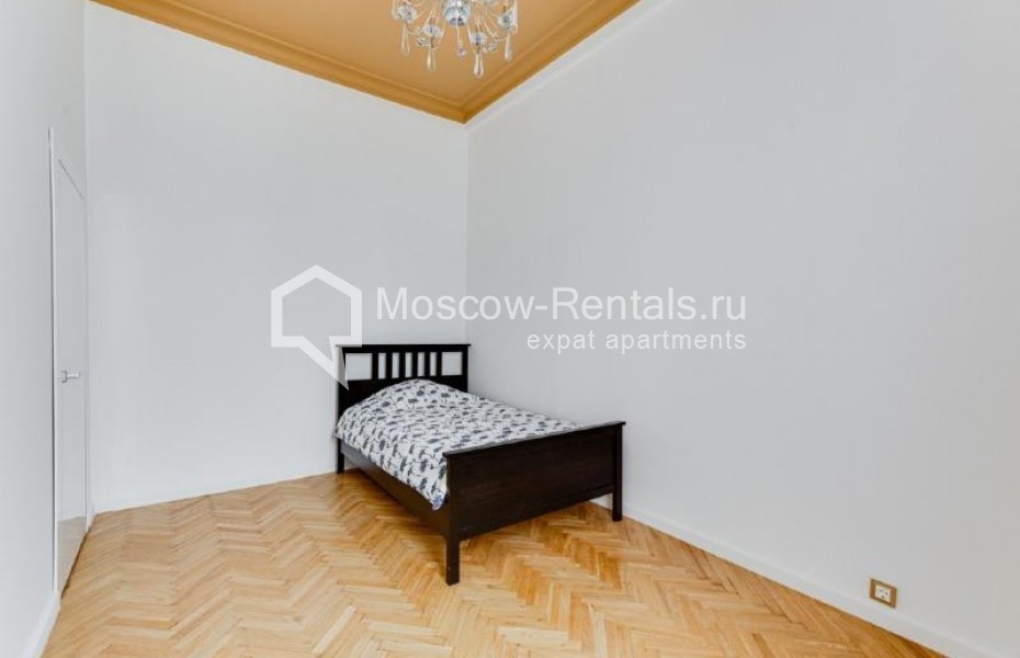 Photo #12 5-room (4 BR) apartment for <a href="http://moscow-rentals.ru/en/articles/long-term-rent" target="_blank">a long-term</a> rent
 in Russia, Moscow, Spiridonovka str, 38