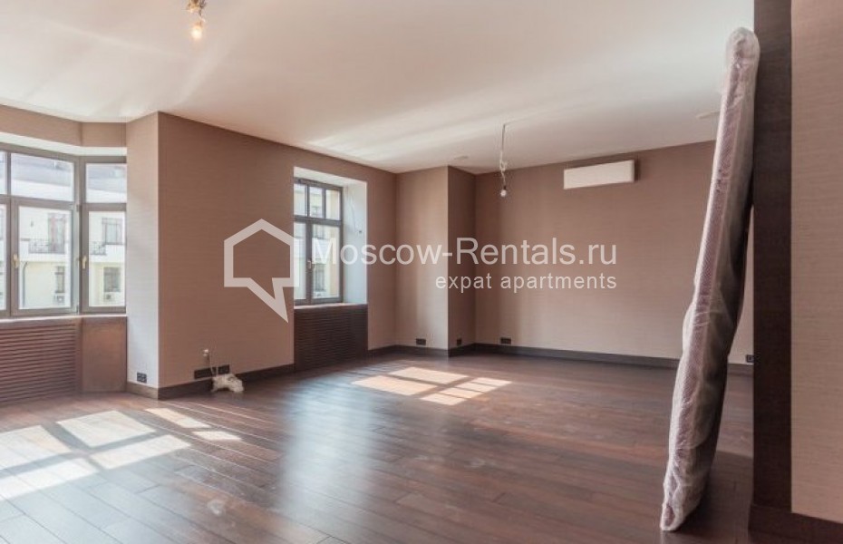Photo #1 3-room (2 BR) apartment for <a href="http://moscow-rentals.ru/en/articles/long-term-rent" target="_blank">a long-term</a> rent
 in Russia, Moscow, 3rd Tverskaya-Yamskaya str, 25