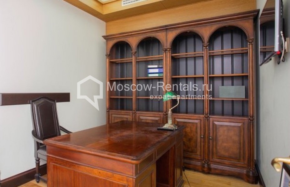 Photo #9 3-room (2 BR) apartment for <a href="http://moscow-rentals.ru/en/articles/long-term-rent" target="_blank">a long-term</a> rent
 in Russia, Moscow, 1st Truzhennikov lane, 17А