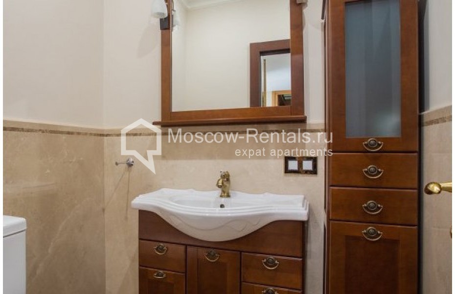Photo #12 3-room (2 BR) apartment for <a href="http://moscow-rentals.ru/en/articles/long-term-rent" target="_blank">a long-term</a> rent
 in Russia, Moscow, 1st Truzhennikov lane, 17А