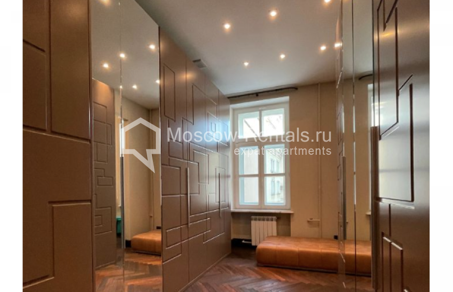 Photo #11 4-room (3 BR) apartment for <a href="http://moscow-rentals.ru/en/articles/long-term-rent" target="_blank">a long-term</a> rent
 in Russia, Moscow, Tverskaya str, 28К1