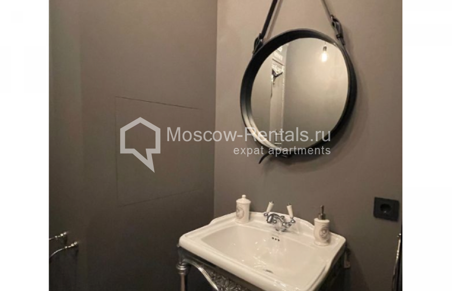Photo #18 4-room (3 BR) apartment for <a href="http://moscow-rentals.ru/en/articles/long-term-rent" target="_blank">a long-term</a> rent
 in Russia, Moscow, Tverskaya str, 28К1