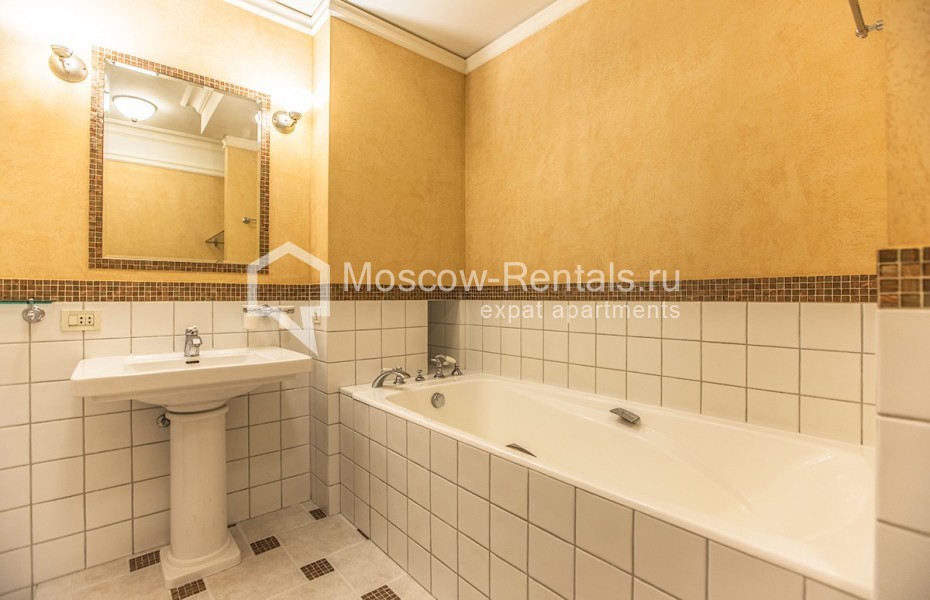 Photo #18 5-room (4 BR) apartment for <a href="http://moscow-rentals.ru/en/articles/long-term-rent" target="_blank">a long-term</a> rent
 in Russia, Moscow, B. Ordyanka str, 67