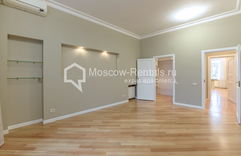 Photo #12 5-room (4 BR) apartment for <a href="http://moscow-rentals.ru/en/articles/long-term-rent" target="_blank">a long-term</a> rent
 in Russia, Moscow, B. Ordyanka str, 67