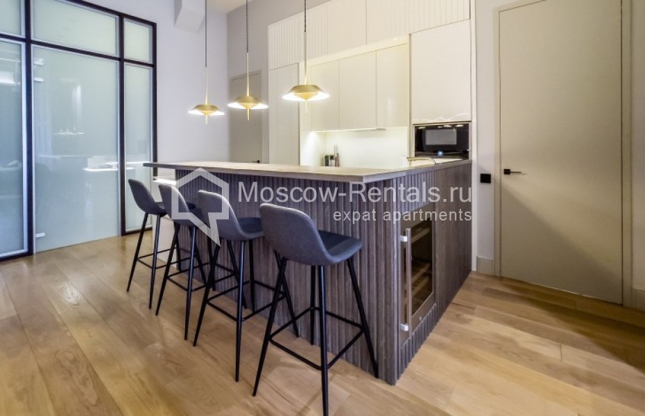 Photo #8 4-room (3 BR) apartment for <a href="http://moscow-rentals.ru/en/articles/long-term-rent" target="_blank">a long-term</a> rent
 in Russia, Moscow, 3rd Yamsogo Polya, 9