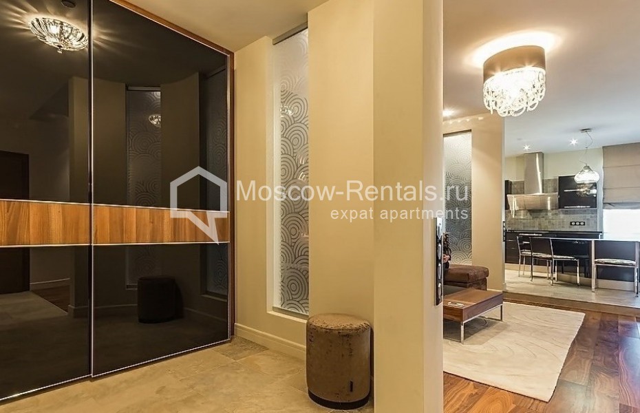 Photo #10 3-room (2 BR) apartment for <a href="http://moscow-rentals.ru/en/articles/long-term-rent" target="_blank">a long-term</a> rent
 in Russia, Moscow, Mosfilmovskaya str, 70 bld 1