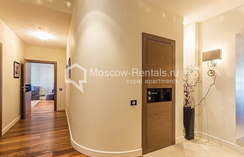 Photo #8 3-room (2 BR) apartment for <a href="http://moscow-rentals.ru/en/articles/long-term-rent" target="_blank">a long-term</a> rent
 in Russia, Moscow, Mosfilmovskaya str, 70 bld 1