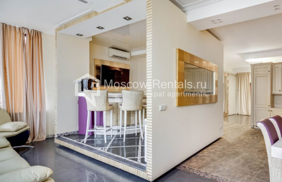 Photo #5 3-room (2 BR) apartment for <a href="http://moscow-rentals.ru/en/articles/long-term-rent" target="_blank">a long-term</a> rent
 in Russia, Moscow, Straropimenovskyi lane, 10