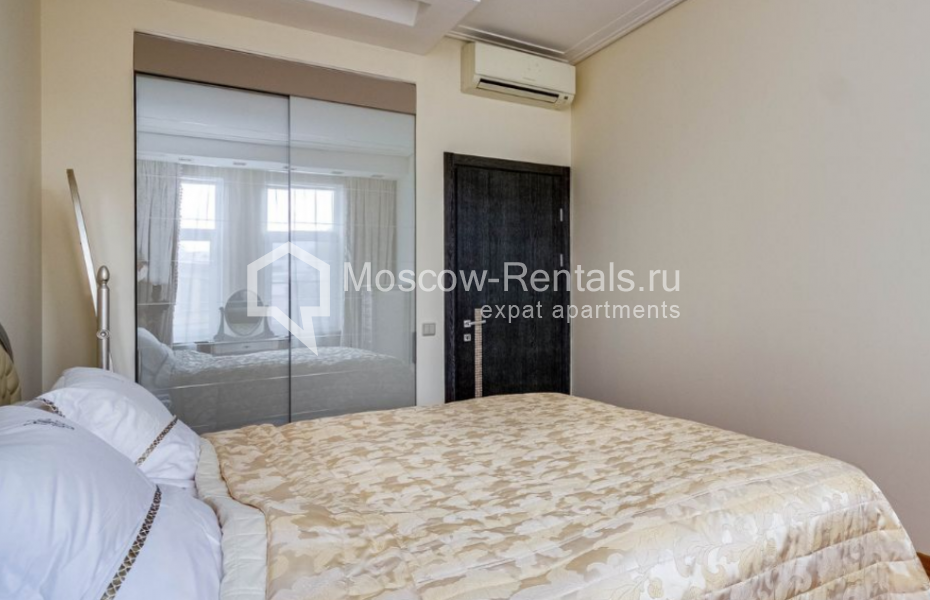 Photo #7 3-room (2 BR) apartment for <a href="http://moscow-rentals.ru/en/articles/long-term-rent" target="_blank">a long-term</a> rent
 in Russia, Moscow, Straropimenovskyi lane, 10