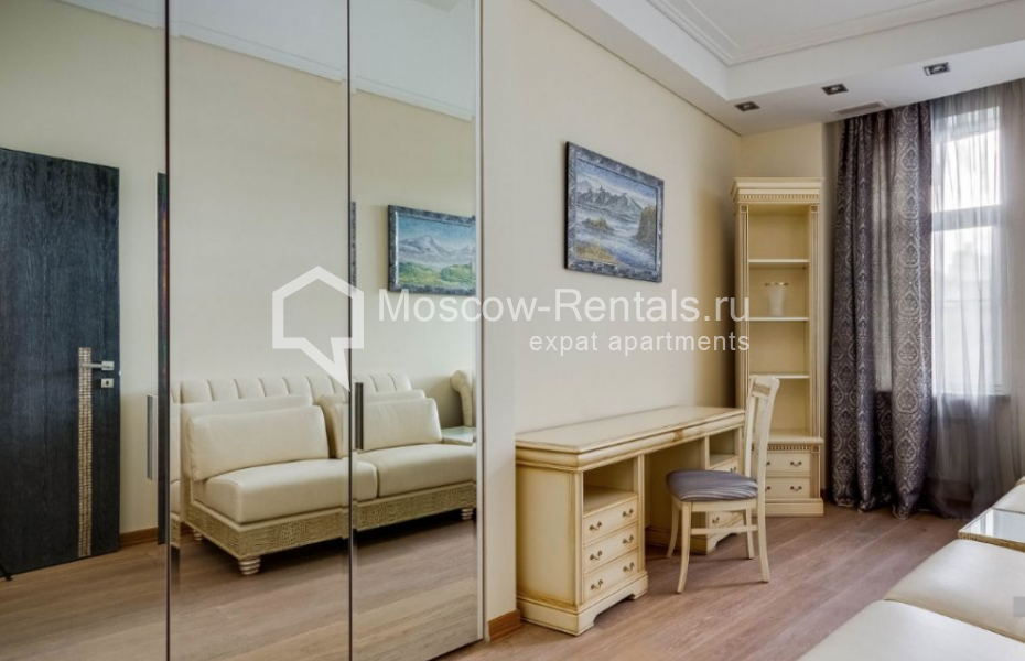 Photo #8 3-room (2 BR) apartment for <a href="http://moscow-rentals.ru/en/articles/long-term-rent" target="_blank">a long-term</a> rent
 in Russia, Moscow, Straropimenovskyi lane, 10