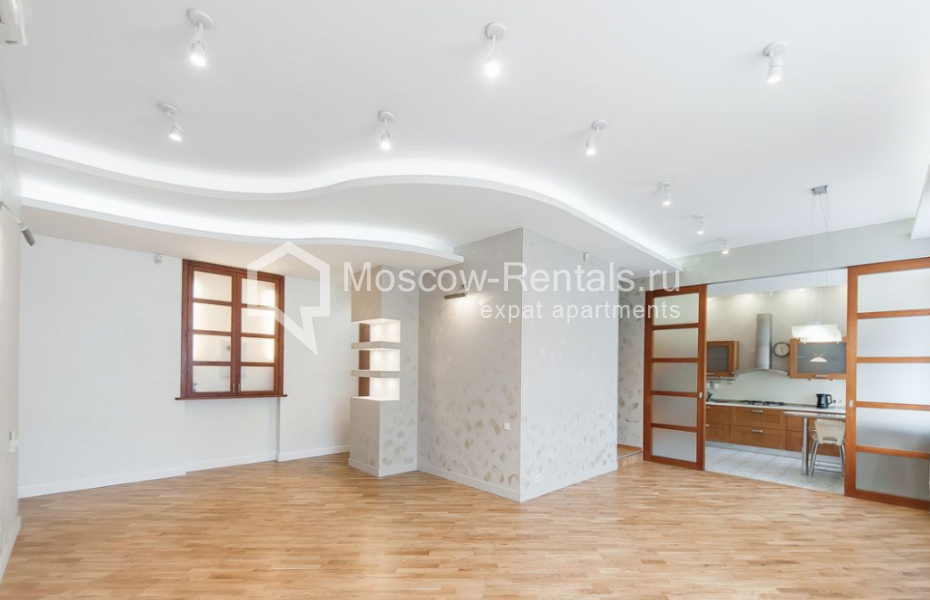 Photo #3 4-room (3 BR) apartment for <a href="http://moscow-rentals.ru/en/articles/long-term-rent" target="_blank">a long-term</a> rent
 in Russia, Moscow, Kalashnyi lane, 7