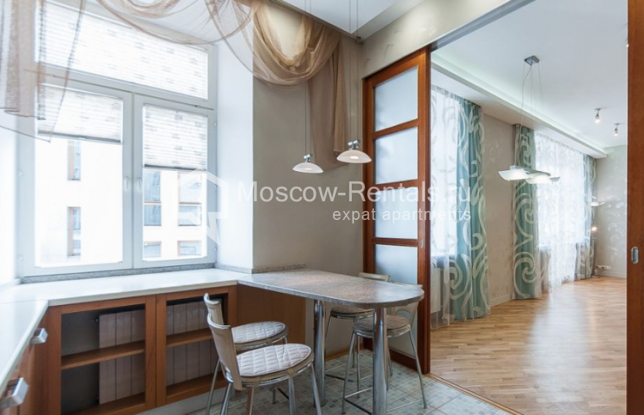 Photo #7 4-room (3 BR) apartment for <a href="http://moscow-rentals.ru/en/articles/long-term-rent" target="_blank">a long-term</a> rent
 in Russia, Moscow, Kalashnyi lane, 7