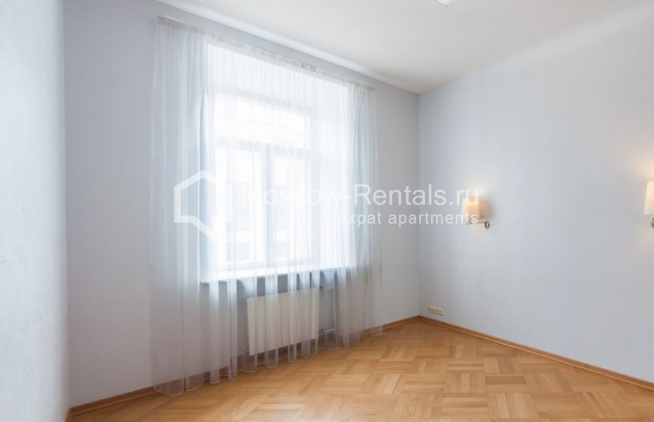 Photo #12 4-room (3 BR) apartment for <a href="http://moscow-rentals.ru/en/articles/long-term-rent" target="_blank">a long-term</a> rent
 in Russia, Moscow, Kalashnyi lane, 7