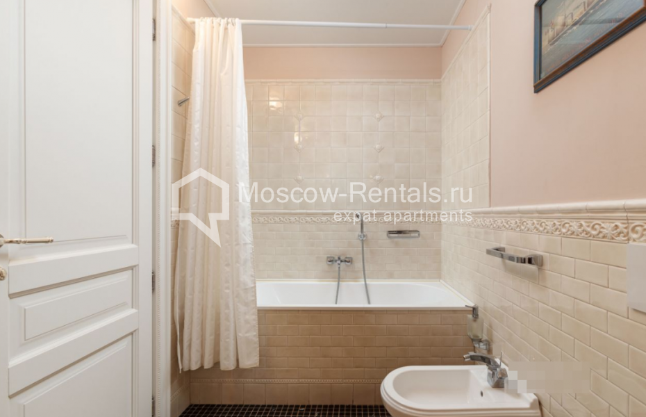 Photo #8 3-room (2 BR) apartment for <a href="http://moscow-rentals.ru/en/articles/long-term-rent" target="_blank">a long-term</a> rent
 in Russia, Moscow, Ruzheinyi lane, 3