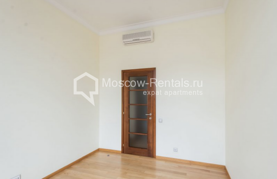 Photo #7 4-room (3 BR) apartment for <a href="http://moscow-rentals.ru/en/articles/long-term-rent" target="_blank">a long-term</a> rent
 in Russia, Moscow, Ostozhenka str, 5
